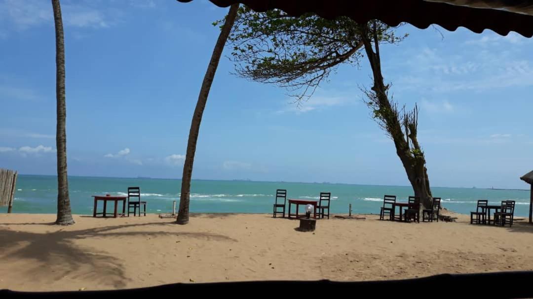 Case De Robinson Lomé Dış mekan fotoğraf